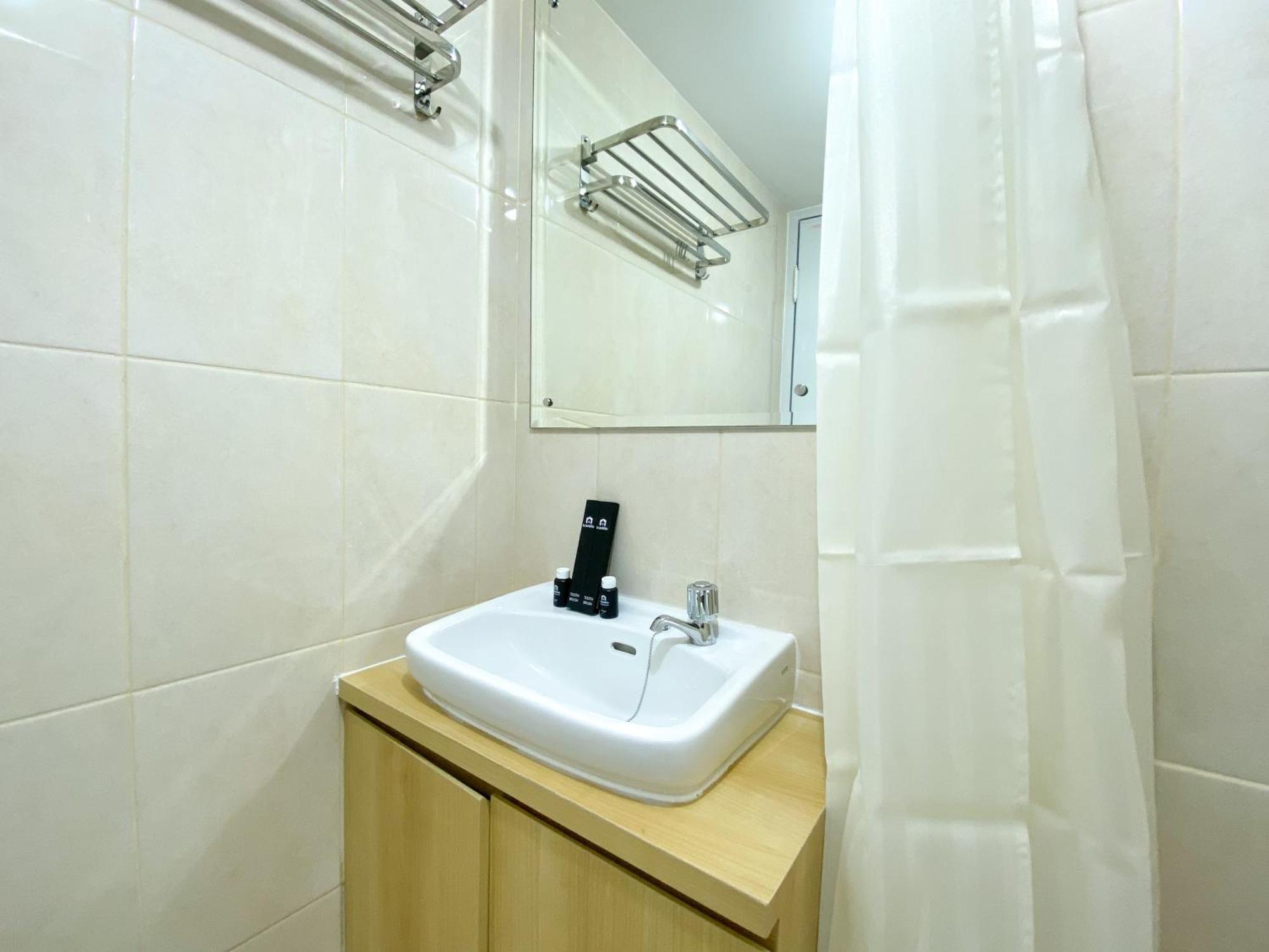 Fancy And Simply At Springlake Summarecon By Travelio Bekasi